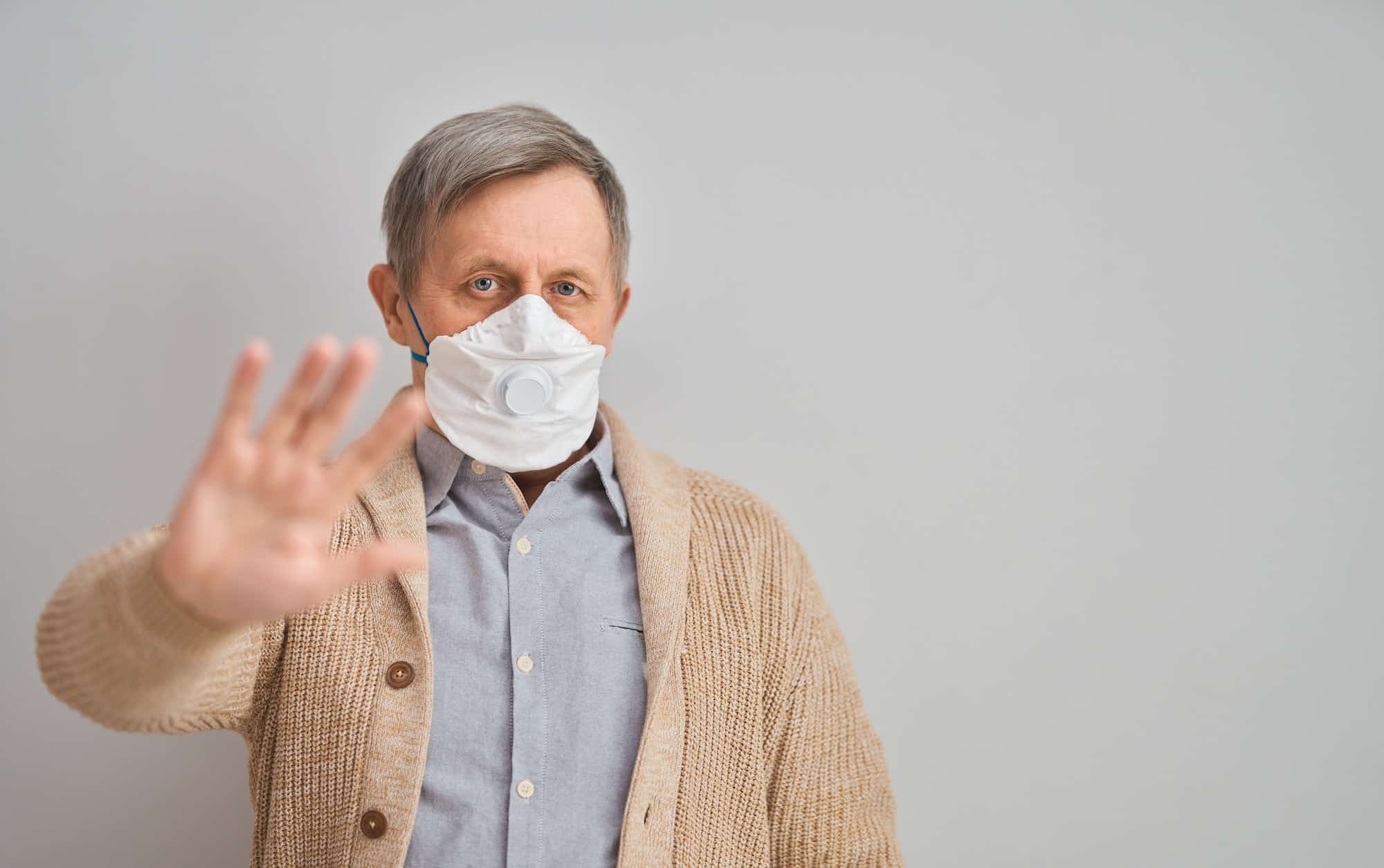 Old man wearing facemask